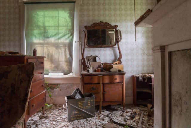 Abandoned Confederate Colonel's House (26 pics) Abandoned Confederate Colonel's House (26 pics)
