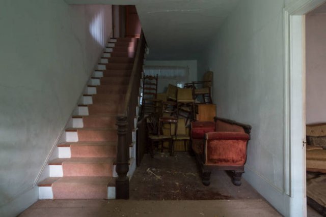 Abandoned Confederate Colonel's House (26 pics) Abandoned Confederate Colonel's House (26 pics)