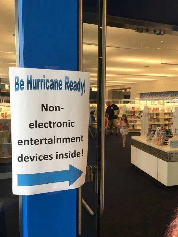 Jokes Of Librarians (35 pics)