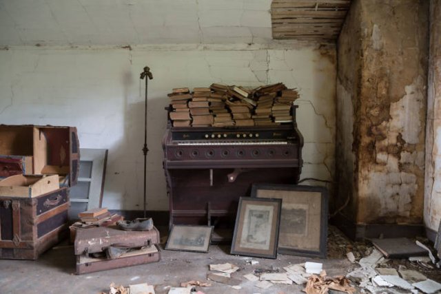 Abandoned Confederate Colonel's House (26 pics) Abandoned Confederate Colonel's House (26 pics)