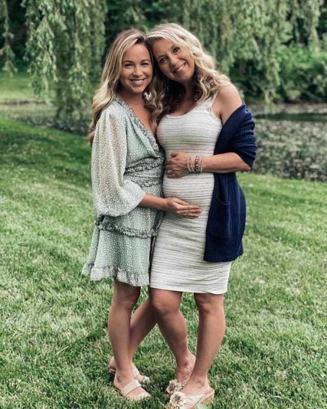 51-Year Old Grandma Became A Surrogate Mother For Her Grandkid (12 pics)