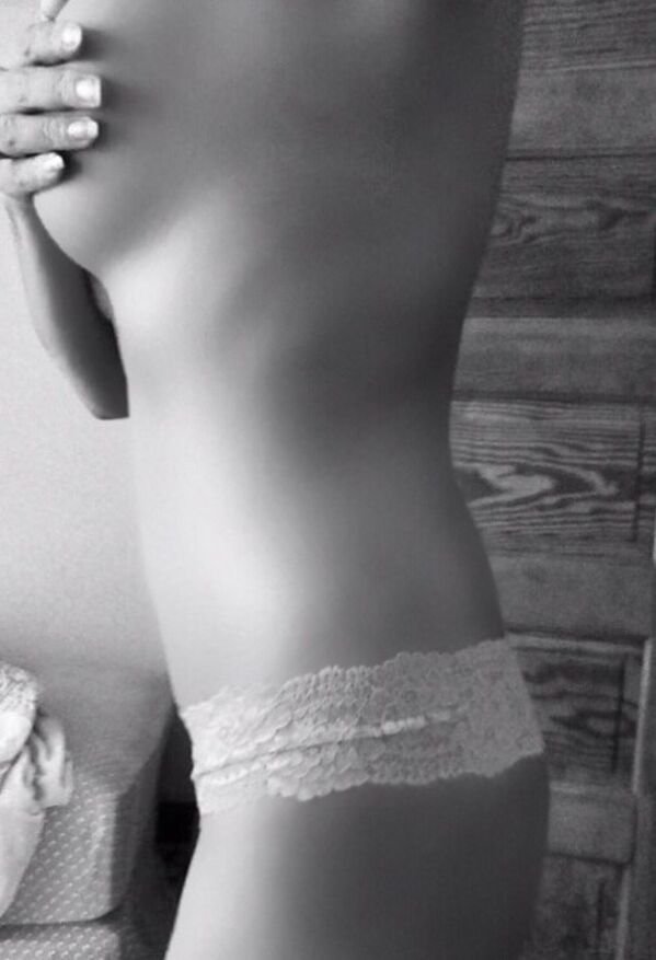 Side View (34 pics)