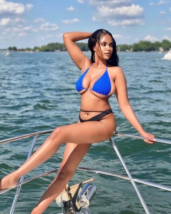 Side View (34 pics)