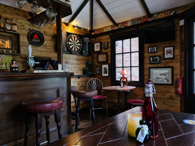 Own Pub "Drunken Crab" (29 pics)