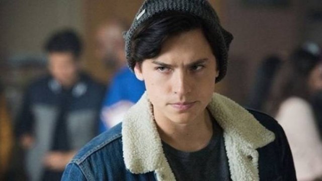 Actors And Actresses Who Played Characters Way Younger And Older (30 pics)