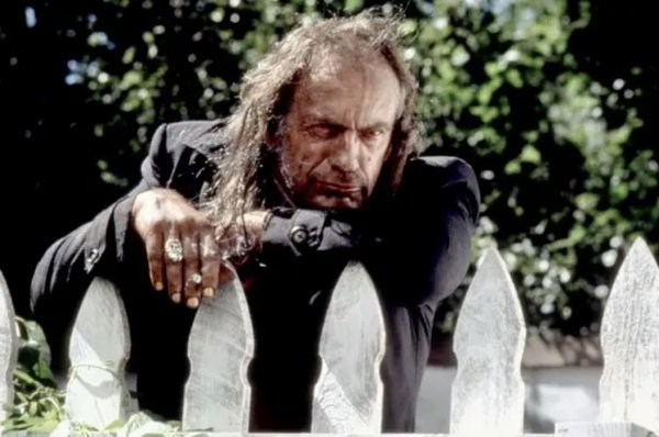 Scary Characters From Non-Scary Movies (19 pics) Scary Characters From Non-Scary Movies (19 pics)