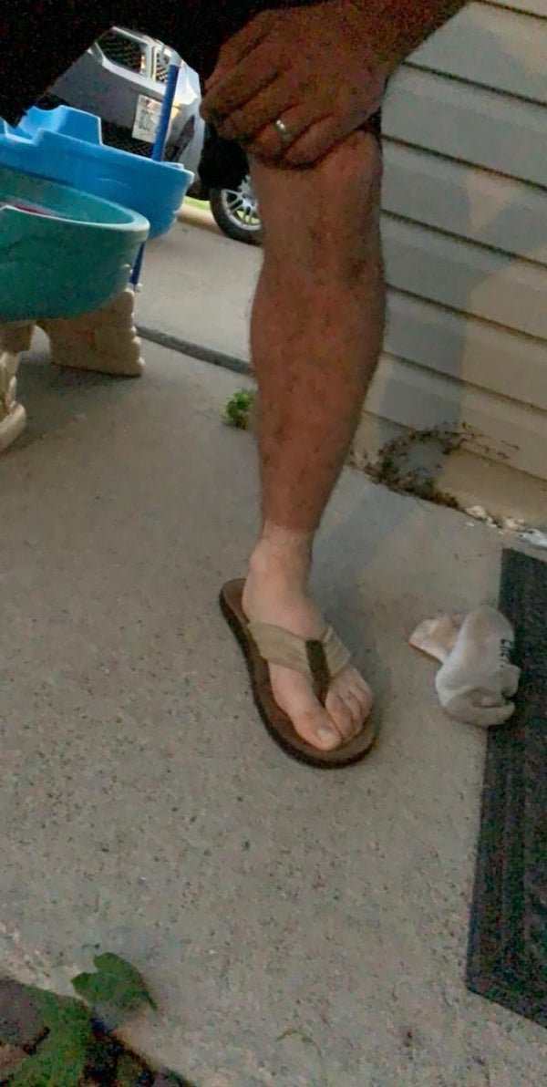 Everything About Husbands (24 pics) Everything About Husbands (24 pics)