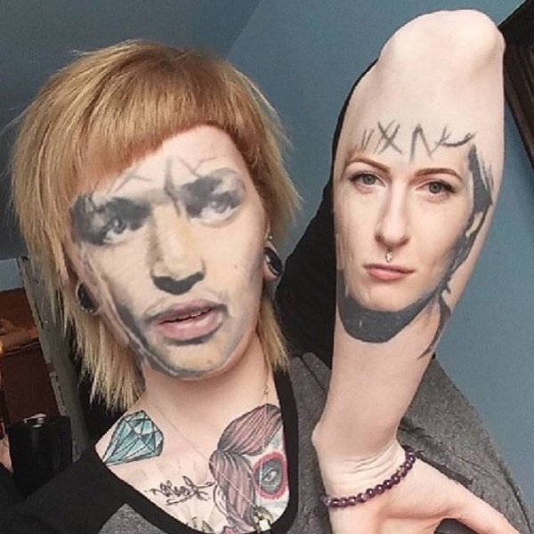 Face-Swapping Tattoos (28 pics)