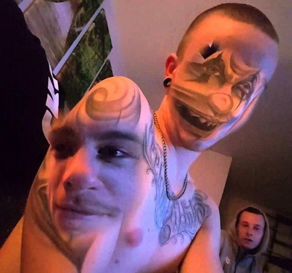 Face-Swapping Tattoos (28 pics)