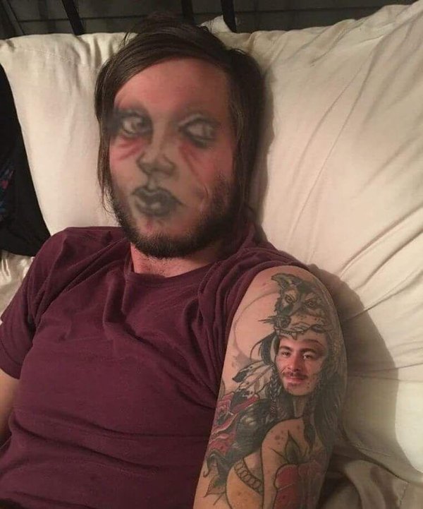 Face-Swapping Tattoos (28 pics)