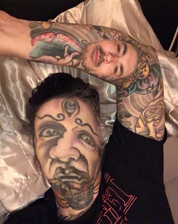 Face-Swapping Tattoos (28 pics)