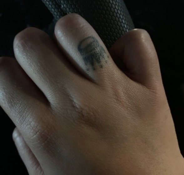 Finger Tattoos (29 pics)