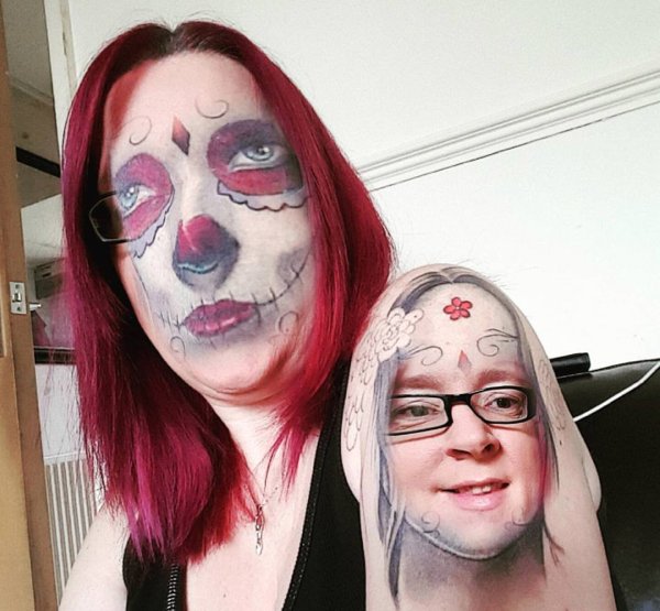 Face-Swapping Tattoos (28 pics)