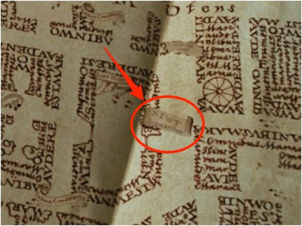 Hidden Details In 'Harry Potter' Movies (19 pics)
