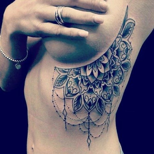 Girls With Underboob Tattoos (33 pics)