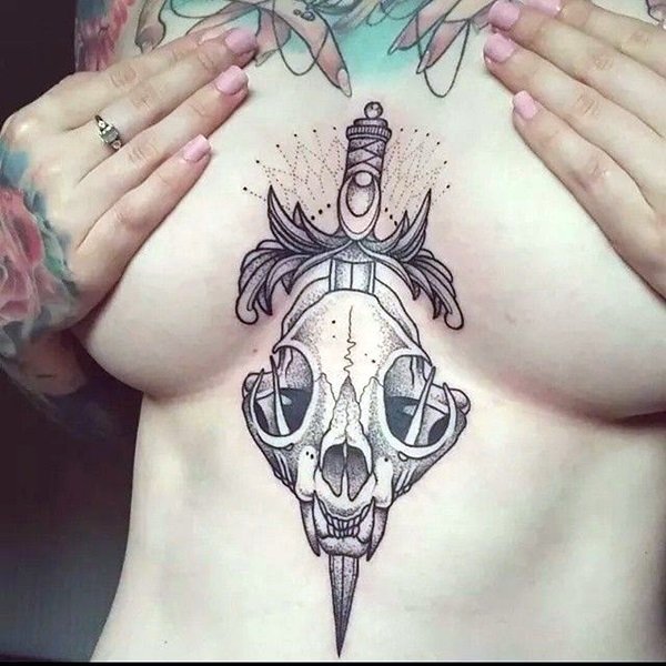 Girls With Underboob Tattoos (33 pics)