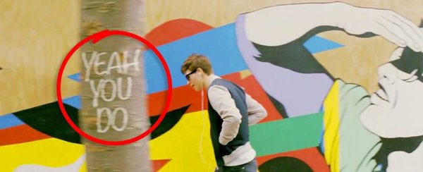 Hidden Details In Famous Movies (14 pics)