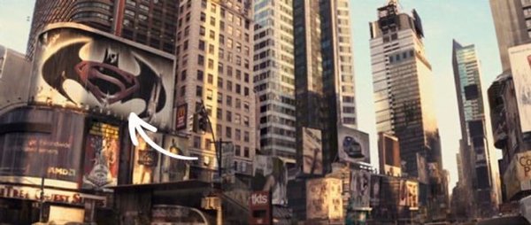 Hidden Details In Famous Movies (14 pics)