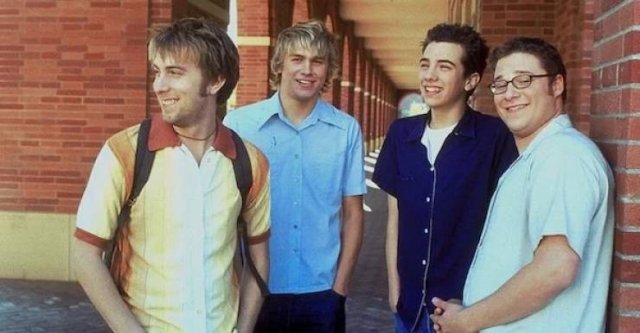 Actors And Actresses Who Started Their Careers From TV Shows (22 pics)