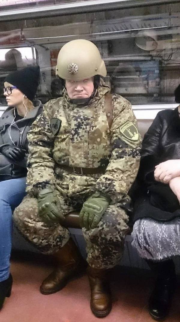 Weird Subway Passengers (39 pics)
