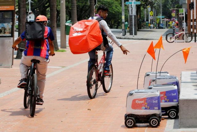 It's A Robots World (41 pics)