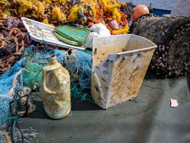 103-Ton Haul Of Plastic Garbage Was Removed From The Great Pacific Garbage Patch (15 pics)
