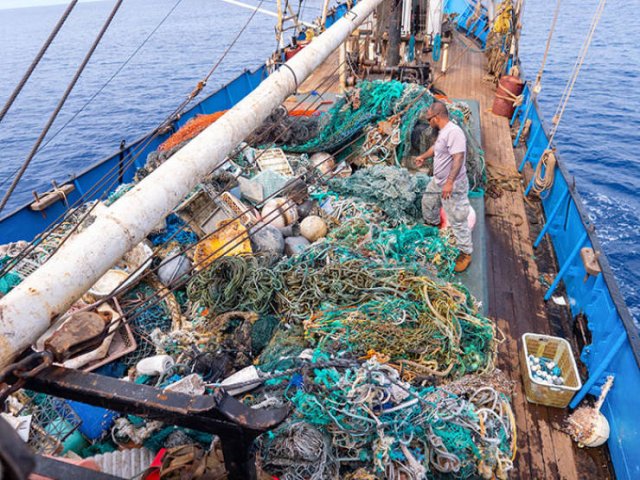 103-Ton Haul Of Plastic Garbage Was Removed From The Great Pacific Garbage Patch (15 pics)