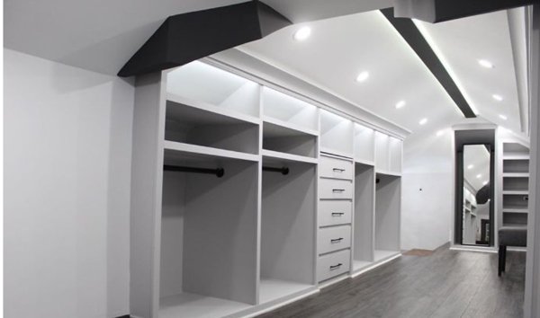 Rundown Attic Transformation (16 pics)