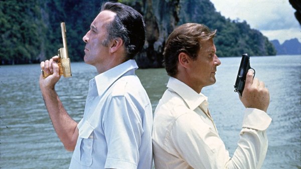Top Box Office Bond Movies (26 pics)