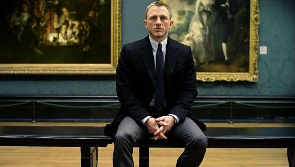 Top Box Office Bond Movies (26 pics)