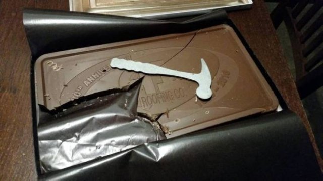 Everything's For Customers (21 pics)