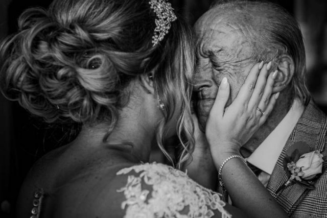 Photos Of Fathers And Their Daughters At Weddings (26 pics) Photos Of Fathers And Their Daughters At Weddings (26 pics)