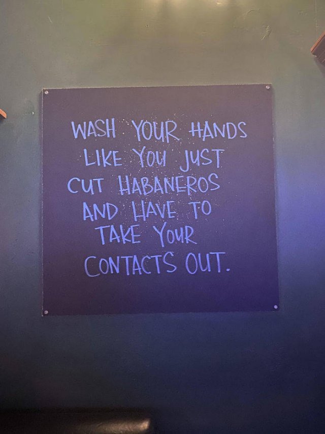 Quarantine Signs From Shops And Restaurants (22 pics)