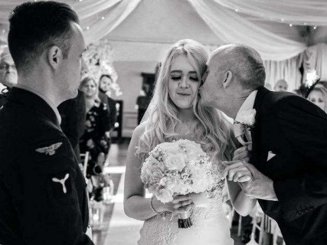 Photos Of Fathers And Their Daughters At Weddings (26 pics) Photos Of Fathers And Their Daughters At Weddings (26 pics)