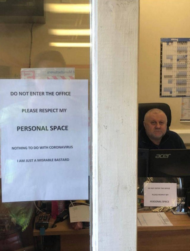 Quarantine Signs From Shops And Restaurants (22 pics)