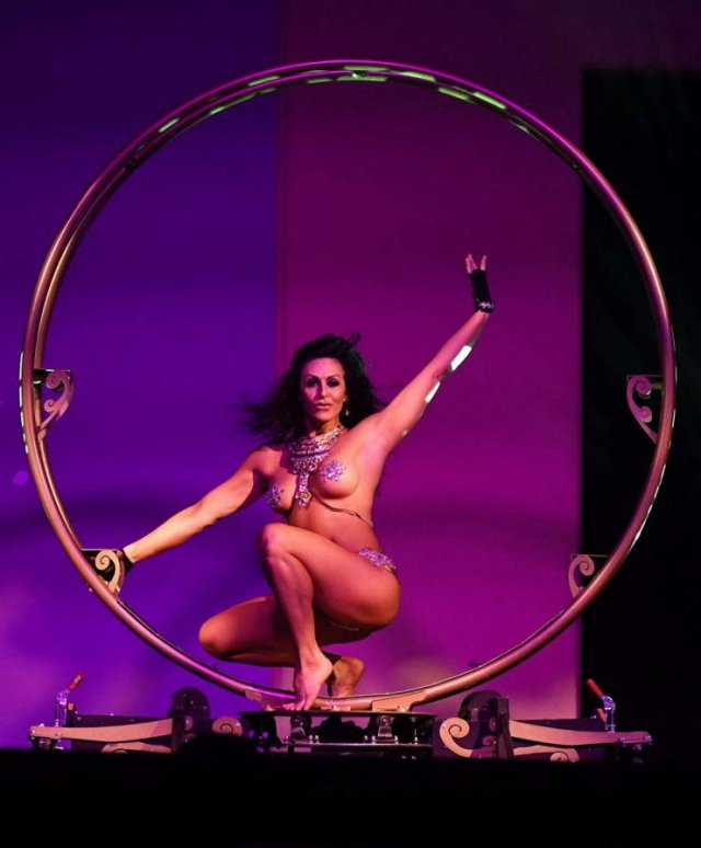 Burlesque Show 'SEXXY: The Show' Opens After Quarantine (48 pics)