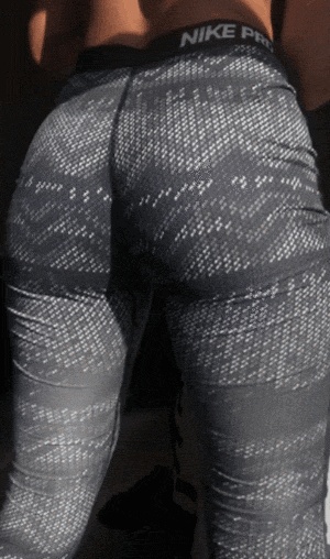 Rear View (36 pics)