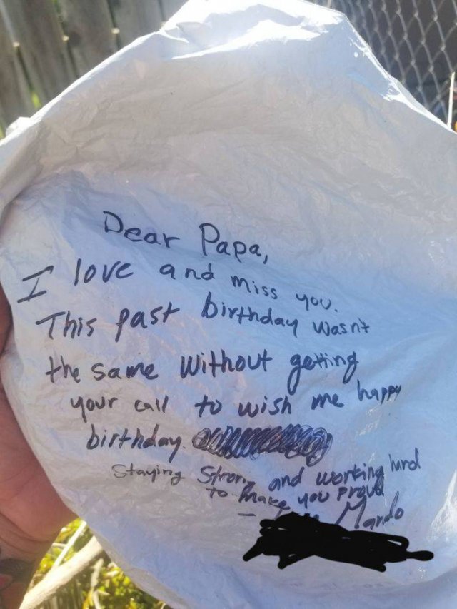 Everybody Has A Story (17 pics)