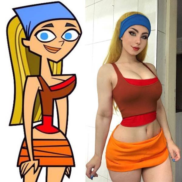 Cosplayer Maria (57 pics)