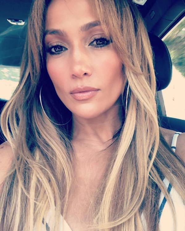 Jennifer Lopez Facts (24 pics)