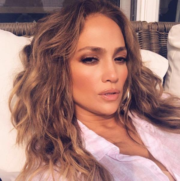 Jennifer Lopez Facts (24 pics)