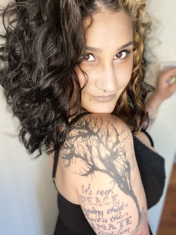Tattooed Girls (27 pics)