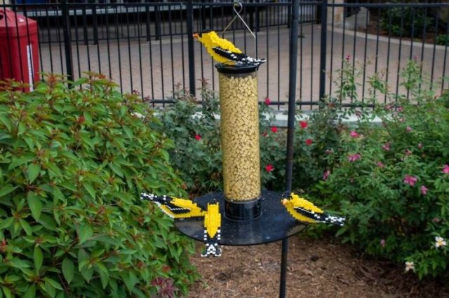 The San Antonio Zoo Replaced Real Animals With LEGO Copies (27 pics)