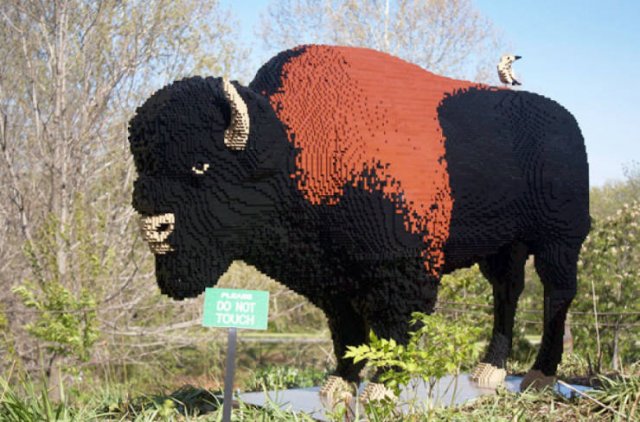 The San Antonio Zoo Replaced Real Animals With LEGO Copies (27 pics)