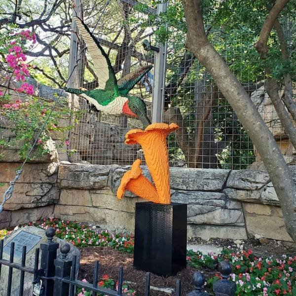 The San Antonio Zoo Replaced Real Animals With LEGO Copies (27 pics)