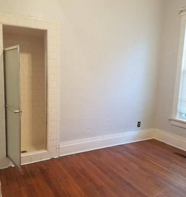 People Share Surprises They Found Inside Properties For Sale (19 pics)
