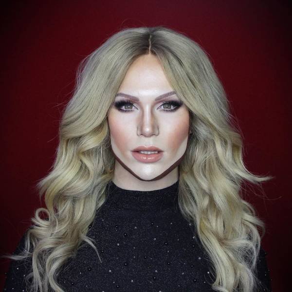 Makeup Transformations By Alexis Stone (51 pics) Makeup Transformations By Alexis Stone (51 pics)