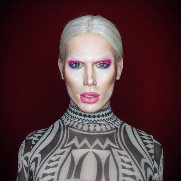 Makeup Transformations By Alexis Stone (51 pics) Makeup Transformations By Alexis Stone (51 pics)