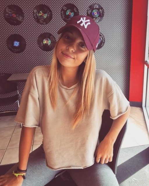 Sport Fan Girls (30 pics)