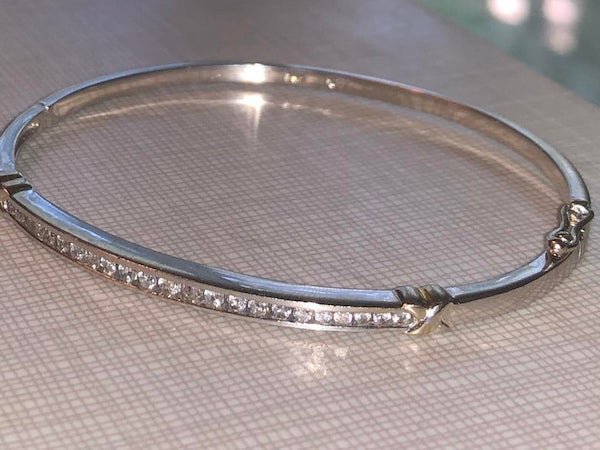Cheat Thrift Shop Treasures (24 pics)